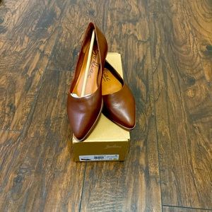 Brand new! Zodiac Hill flats